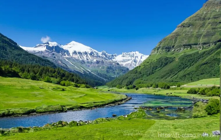 베트남어 표준 발음법 - Here are three detailed image generation prompts in English, inspired by the journey of learning Vie...